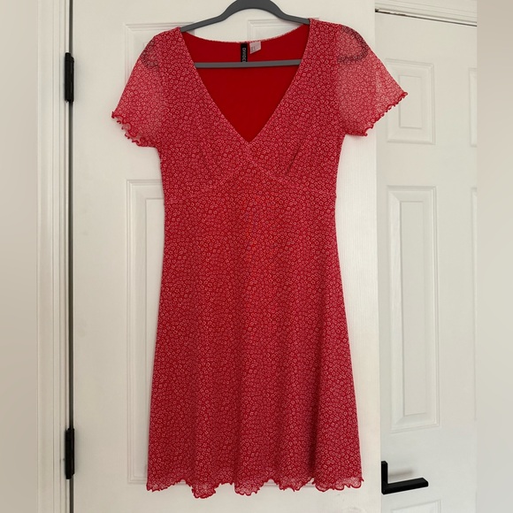 H&M Red Floral V-neck Mini Dress Medium - Picture 5 of 6